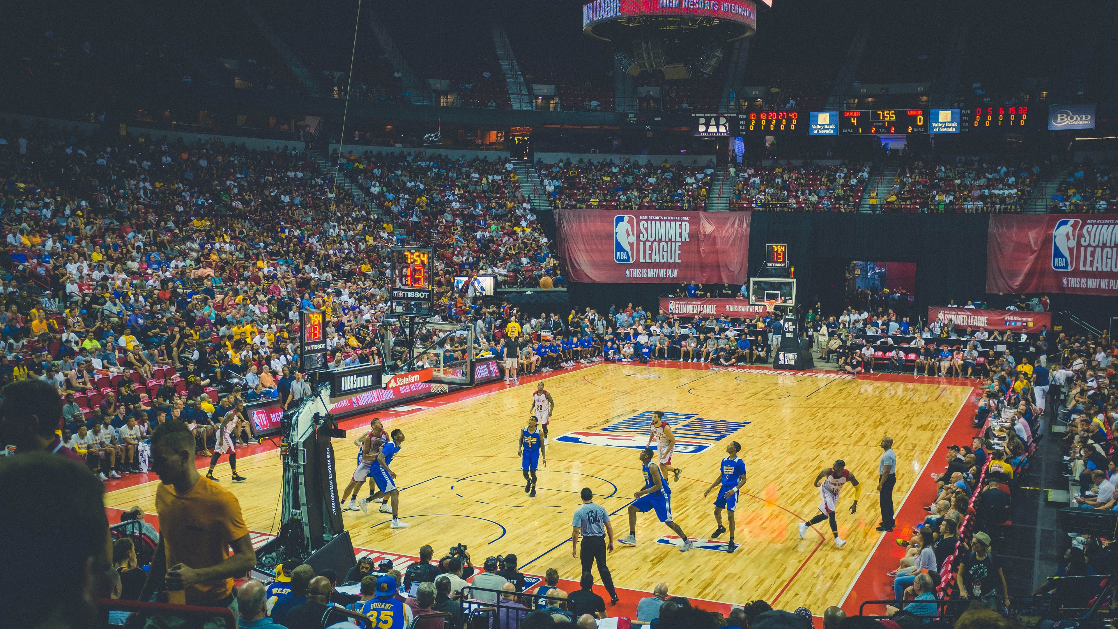 步行者收割广东队,英格拉姆关键制胜—一场跨越时空的篮球想象