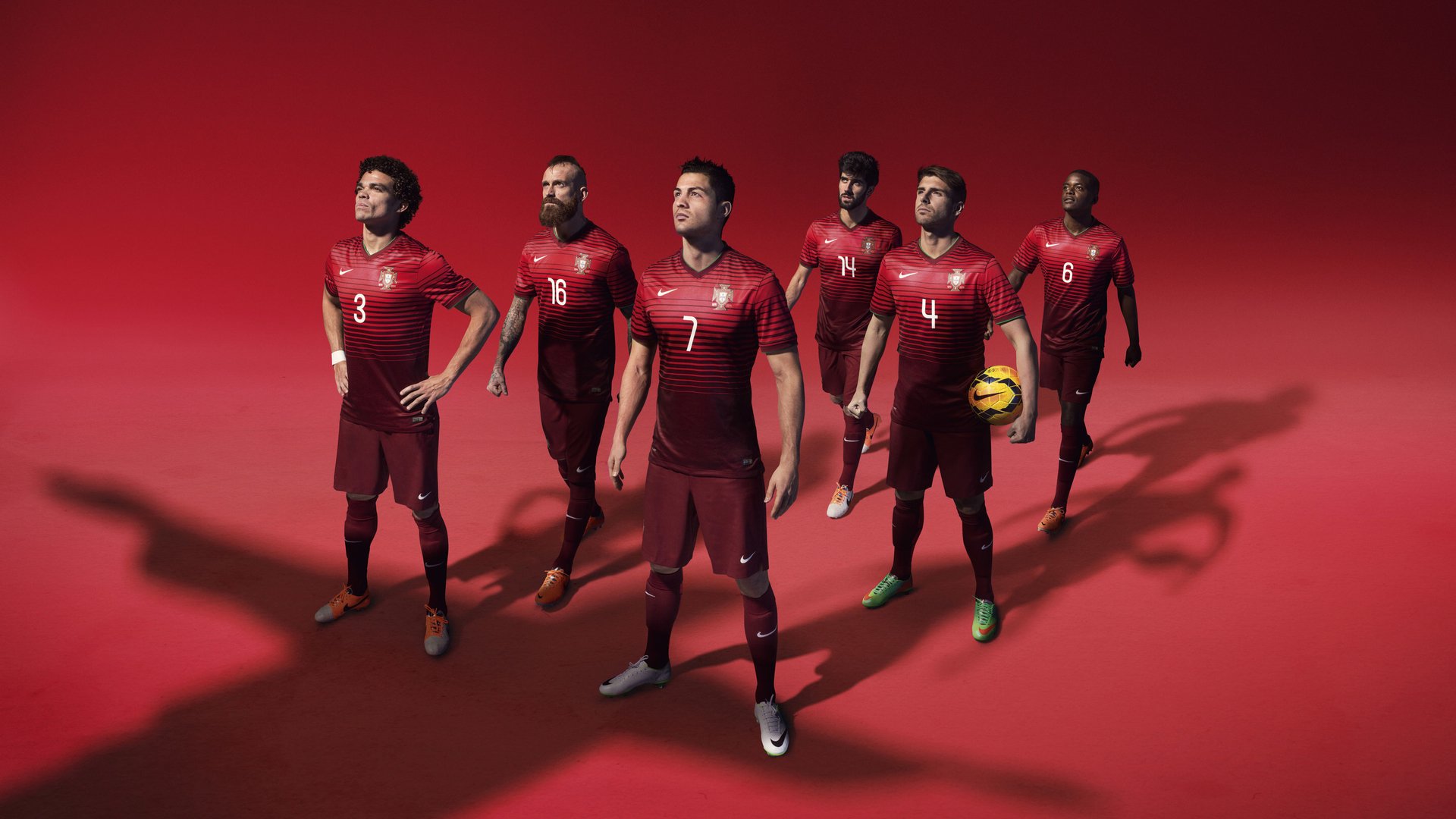 绿茵场上的逆转与球台上的火焰,当韩国队逆袭英格兰,奥恰洛夫点燃乒乓激情